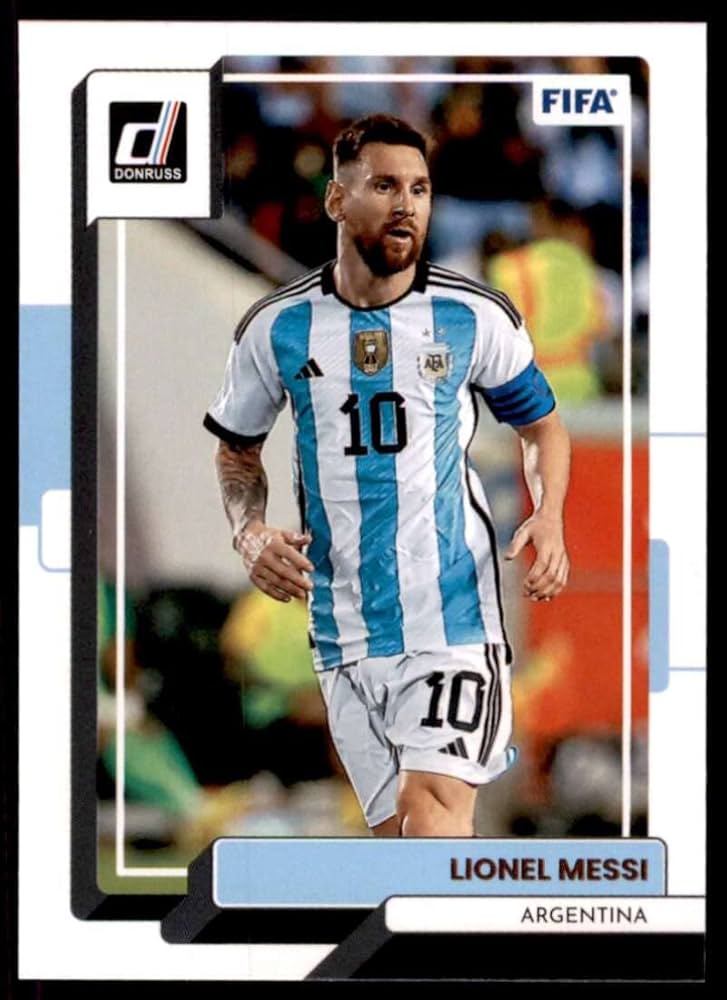 Carta de Messi siendo escaneada por la app Cardfilia